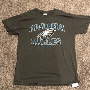 NWOT PHILLY EAGLES NFL APPAREL T SHIRT LARGE